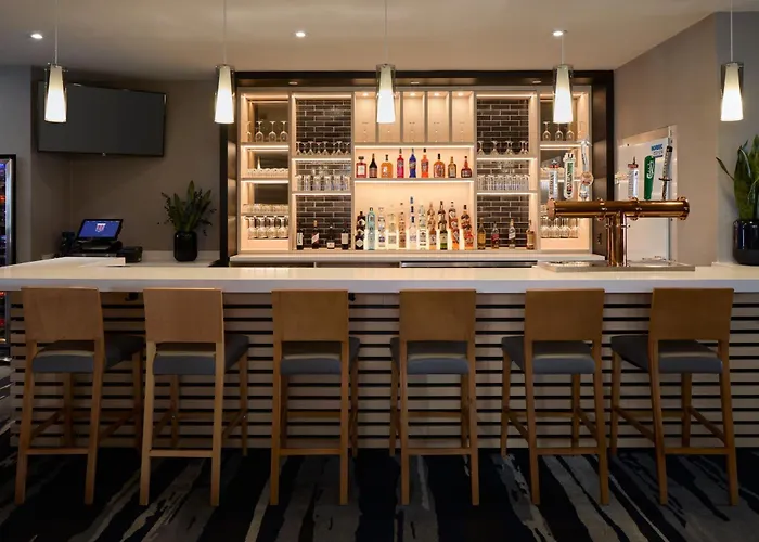 Fairfield by Marriott Montreal Airport