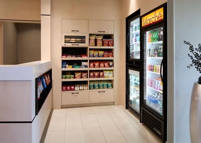 Fairfield by Marriott Montreal Airport