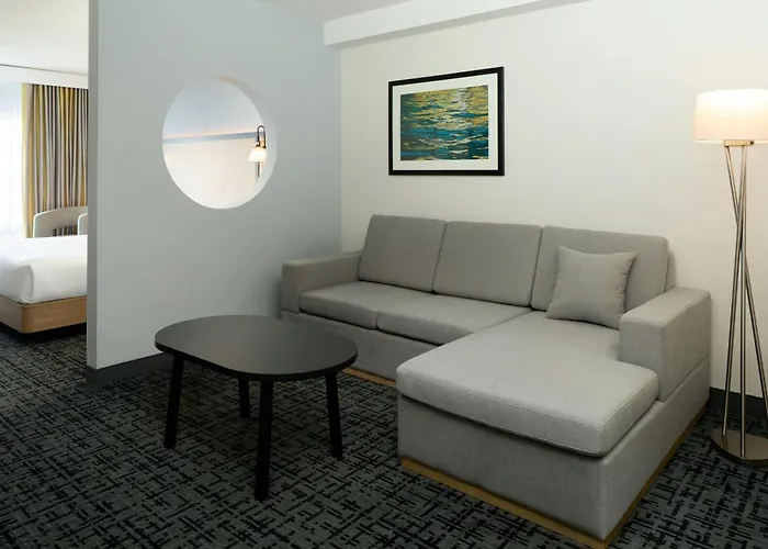 Fairfield by Marriott Montreal Airport