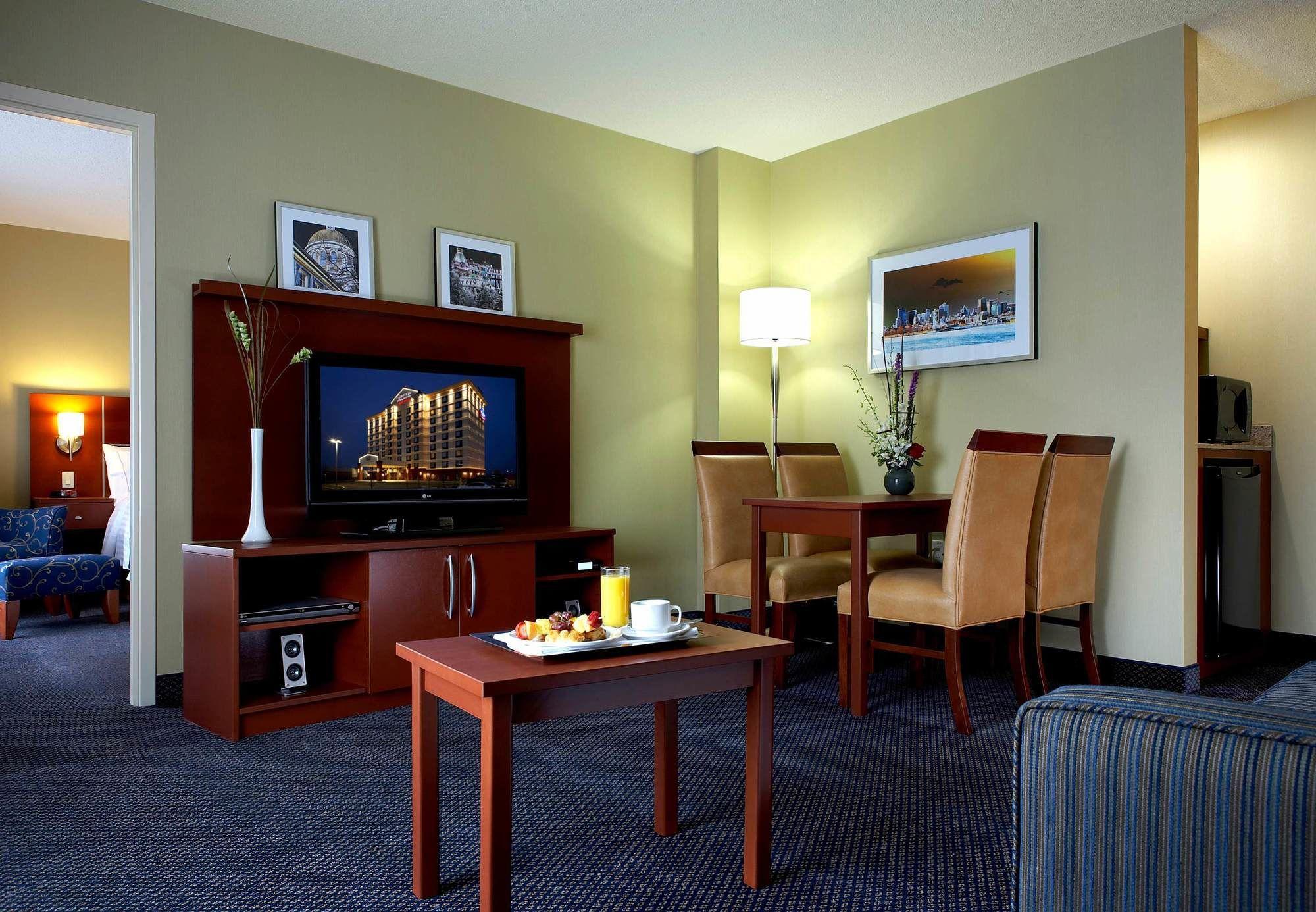 Fairfield & By Marriott Montreal Airport