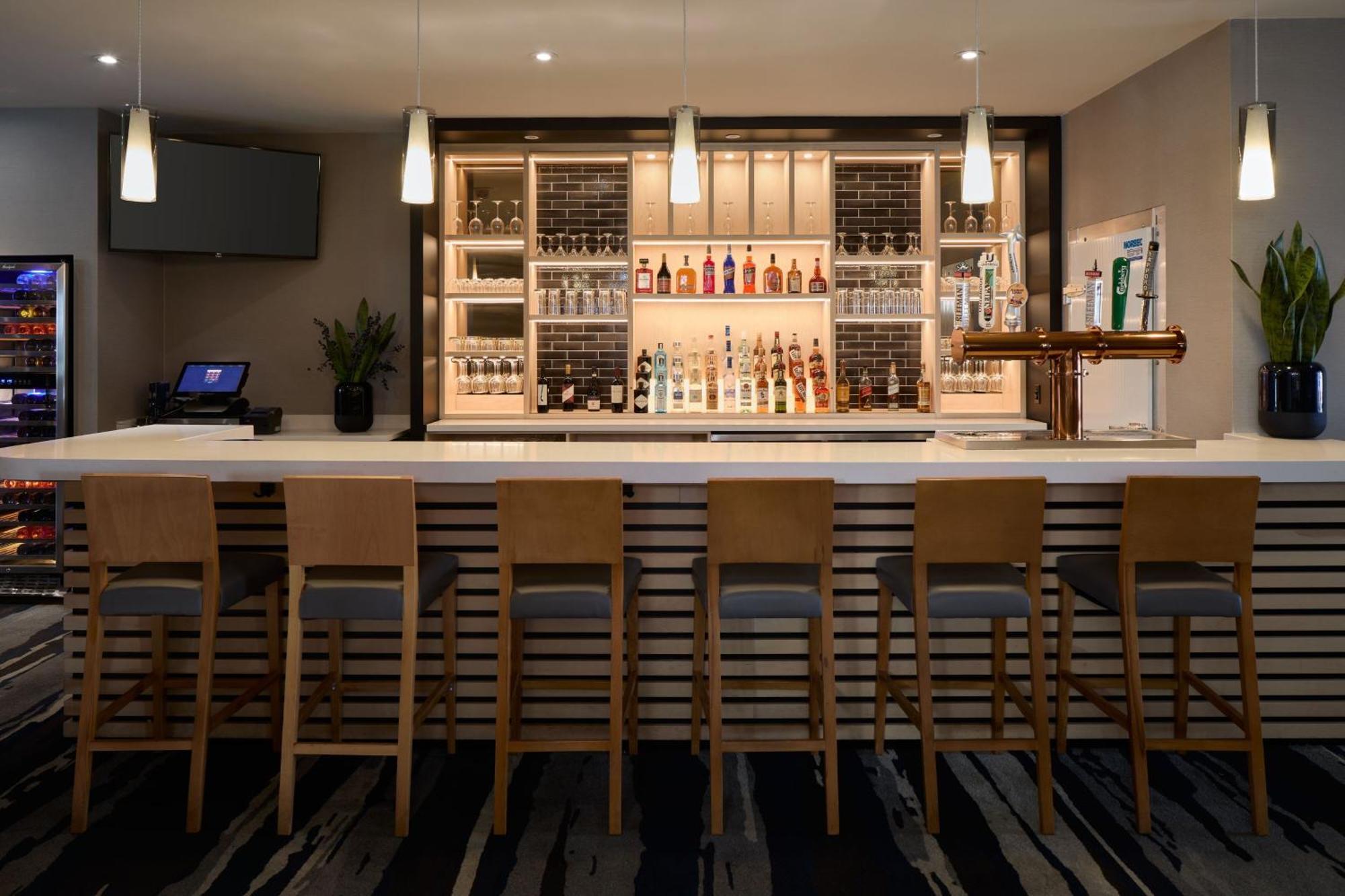 Fairfield & By Marriott Montreal Airport
