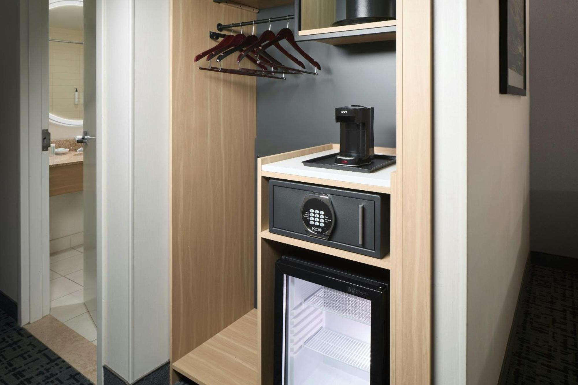 Fairfield & By Marriott Montreal Airport 3* Dorval
