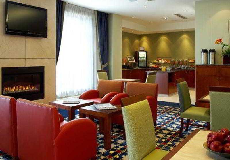 Hotel Fairfield & By Marriott Montreal Airport Dorval