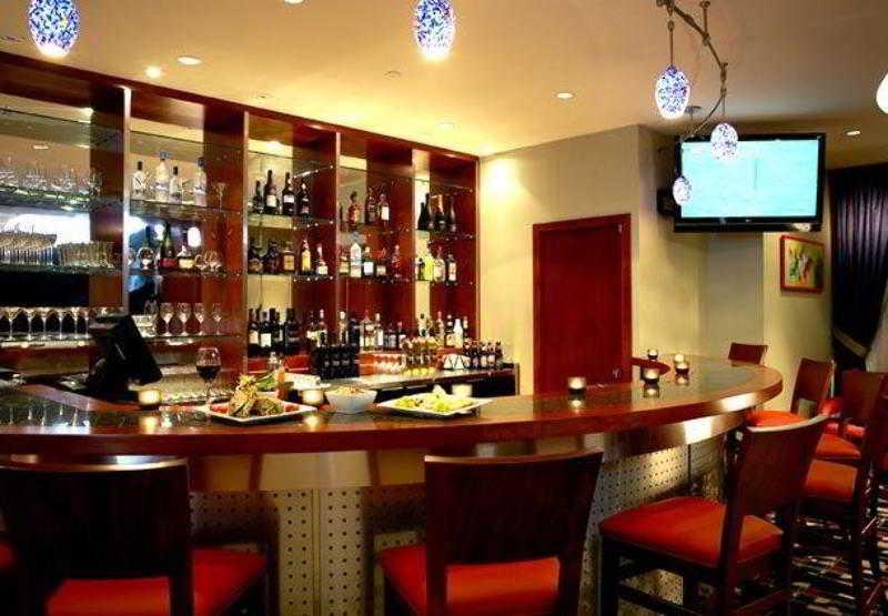 Fairfield & By Marriott Montreal Airport Dorval