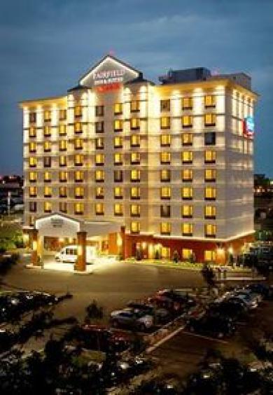 Hotel Fairfield & By Marriott Montreal Airport